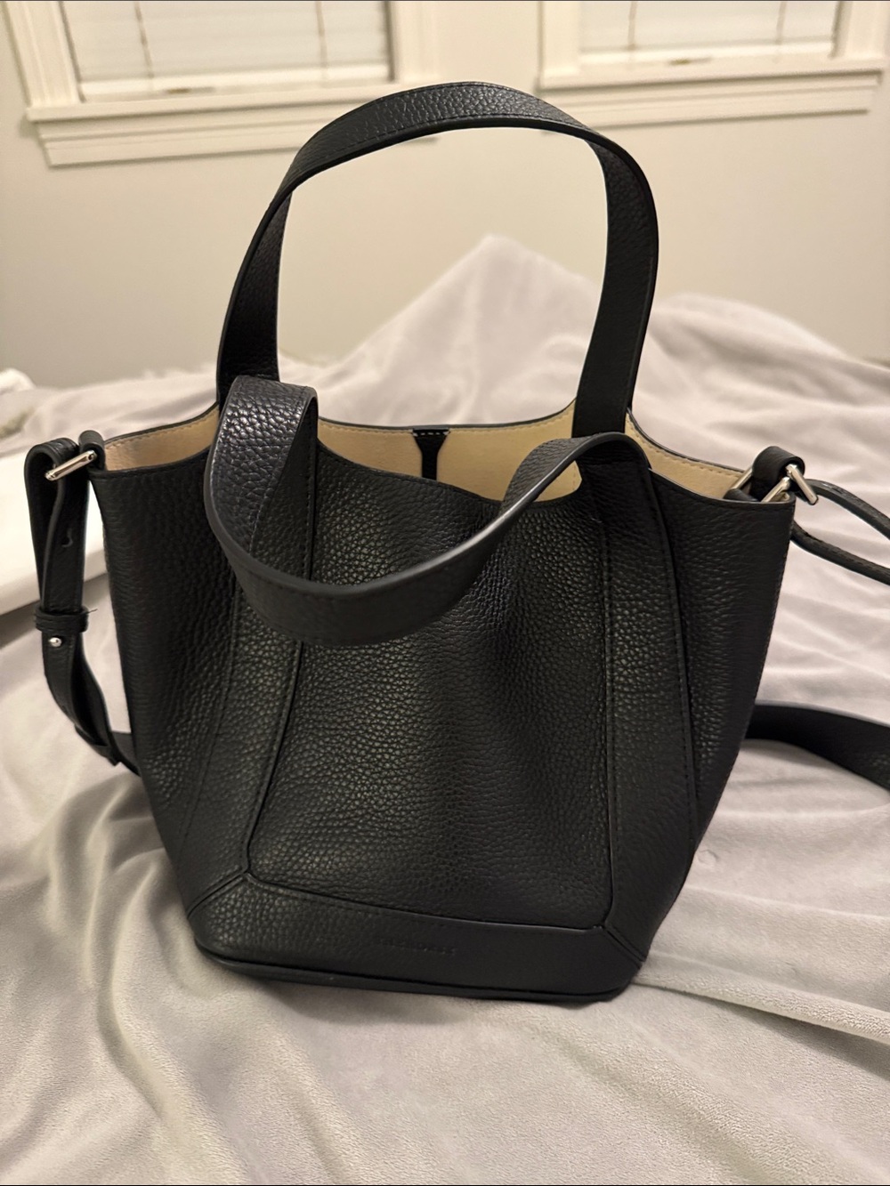 The Horse Alexie Tote! Black Pebbled Leather Shoulder Bag with Beige Interior - Picture 2 of 6